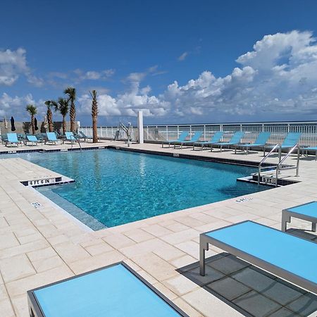 Holiday Inn Express & Suites Oceanfront Daytona Beach Shores By Ihg Exterior foto