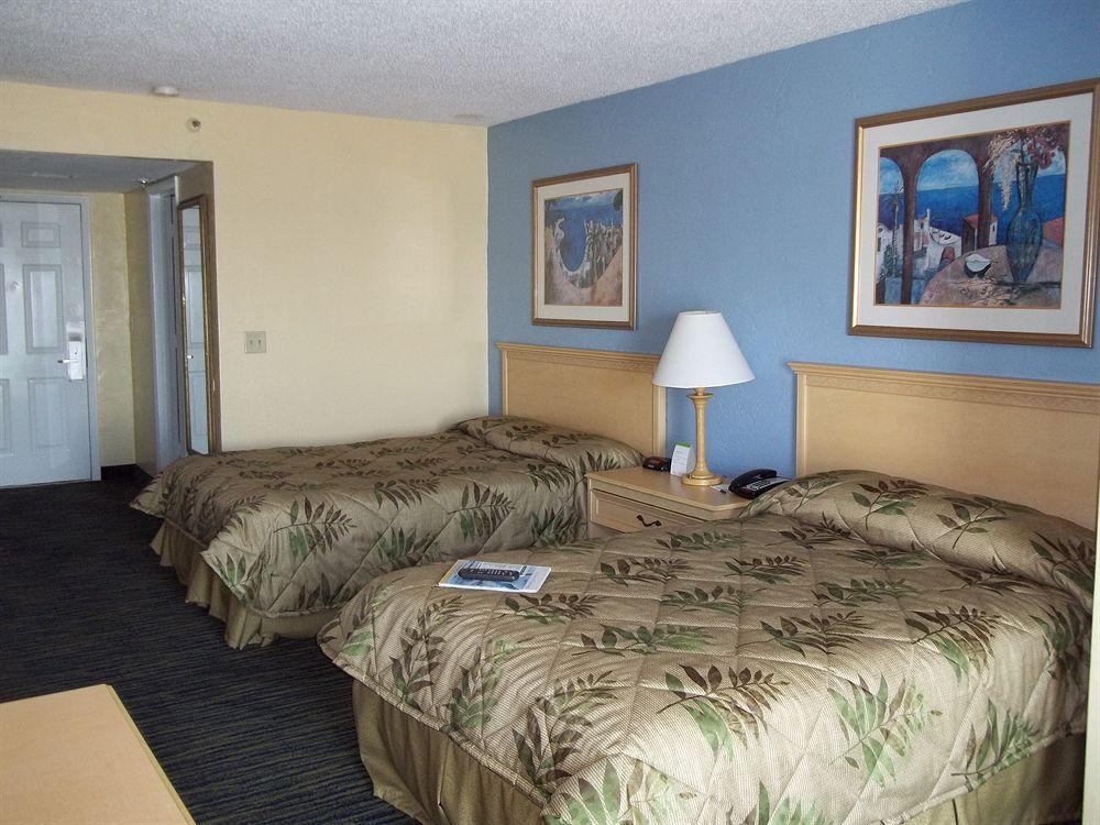 Holiday Inn Express & Suites Oceanfront Daytona Beach Shores By Ihg Exterior foto