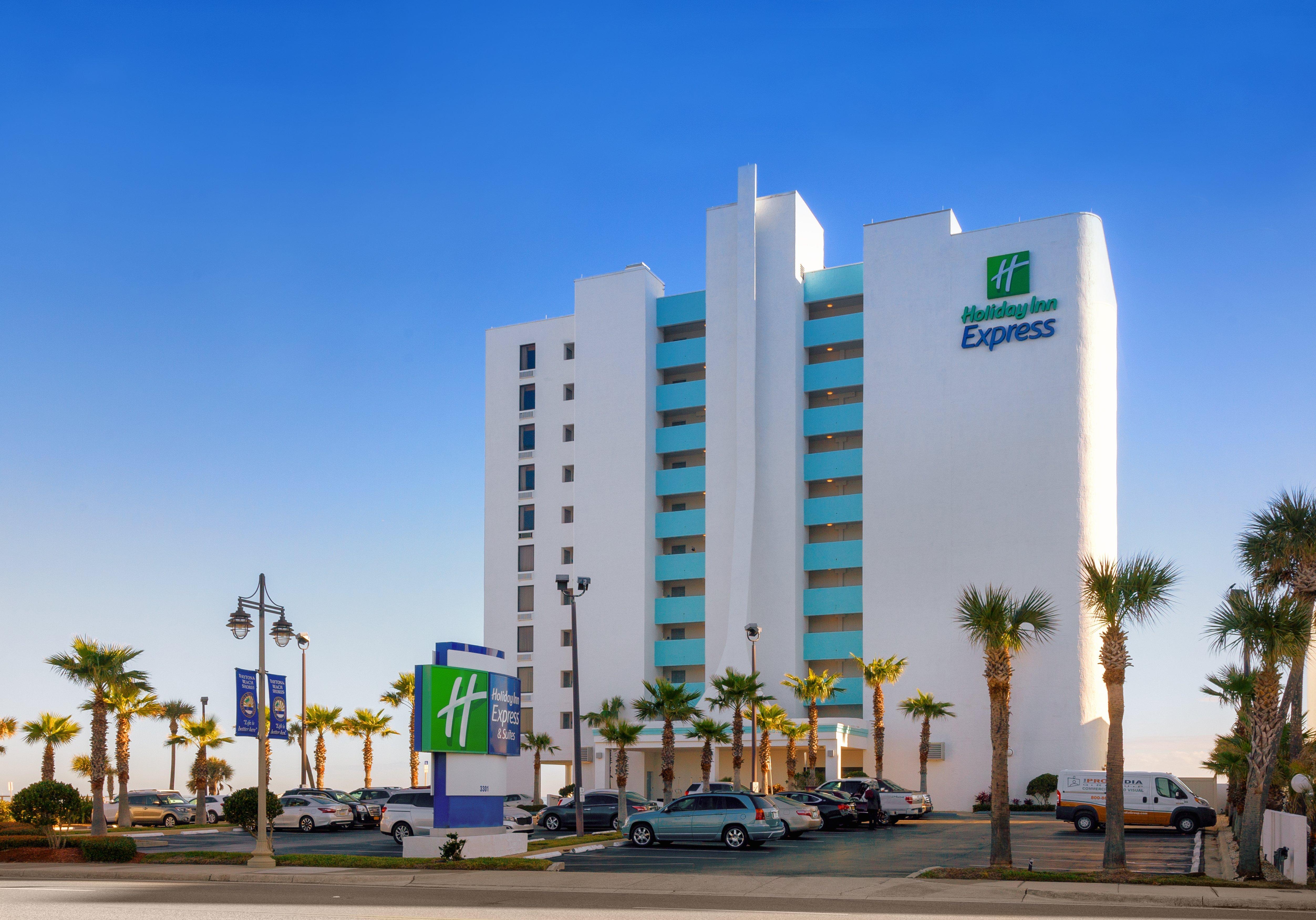 Holiday Inn Express & Suites Oceanfront Daytona Beach Shores By Ihg Exterior foto