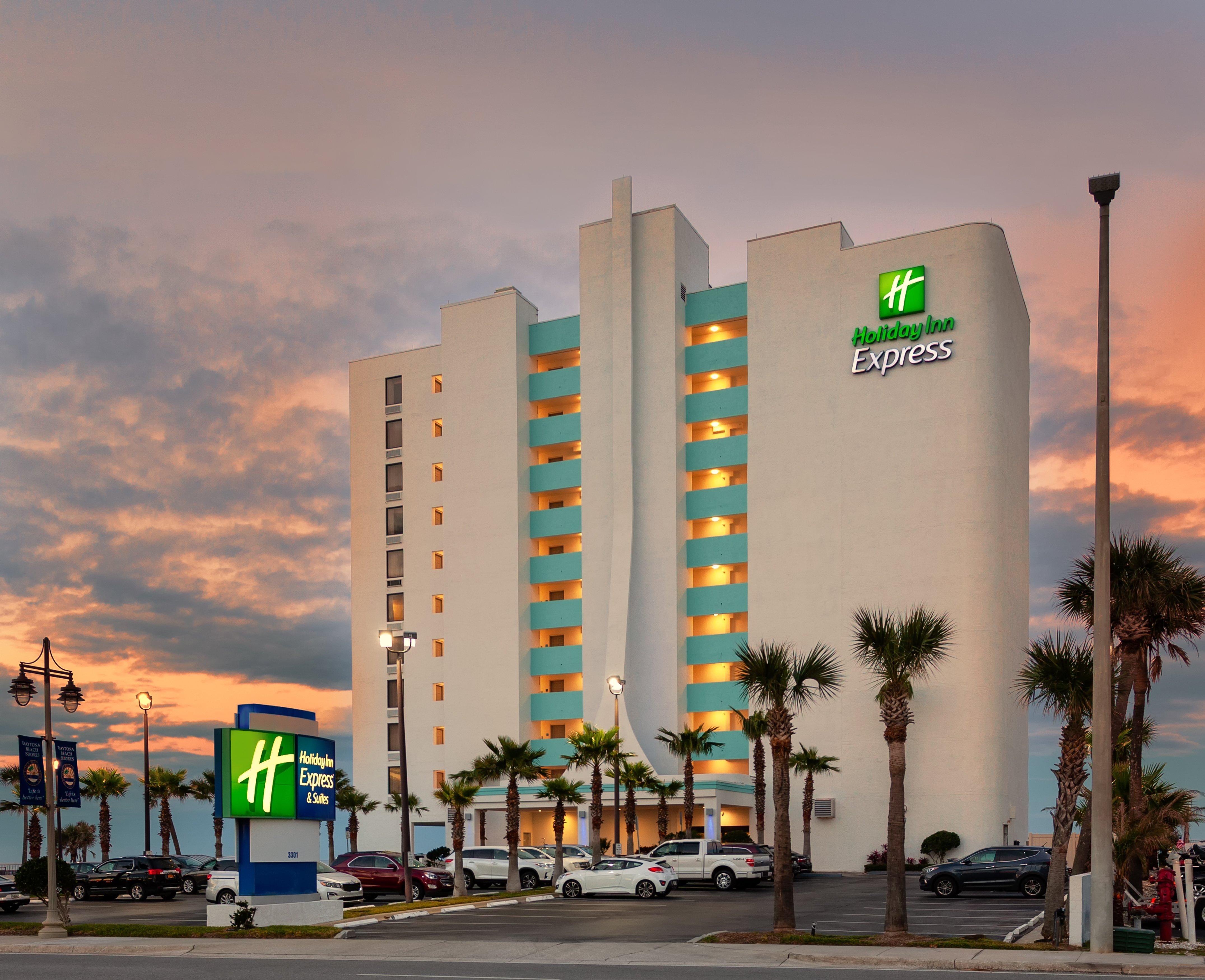 Holiday Inn Express & Suites Oceanfront Daytona Beach Shores By Ihg Exterior foto