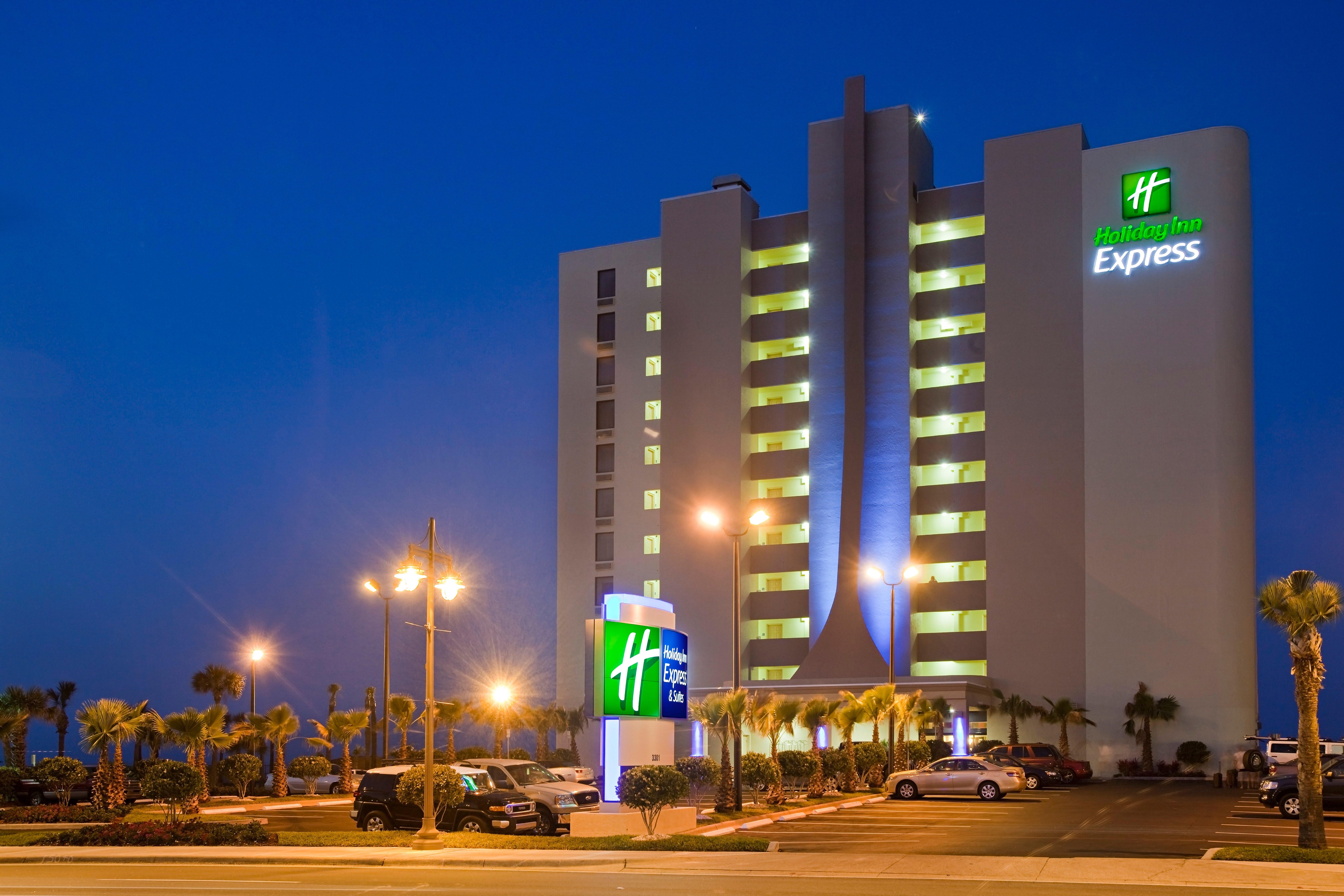 Holiday Inn Express & Suites Oceanfront Daytona Beach Shores By Ihg Exterior foto